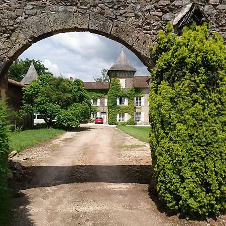 Pierre Deluen Domaine De La Grange De Quaire Bed & Breakfast Chassenon Екстериор снимка