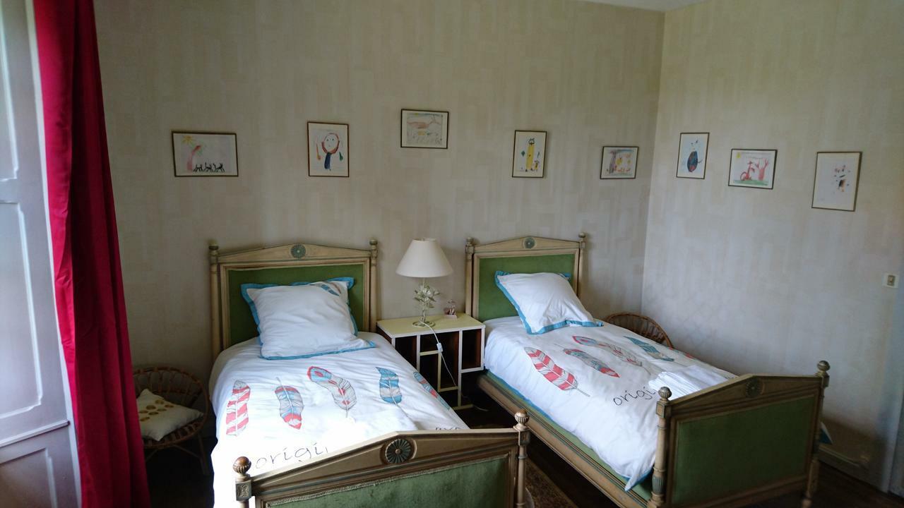Pierre Deluen Domaine De La Grange De Quaire Bed & Breakfast Chassenon Екстериор снимка