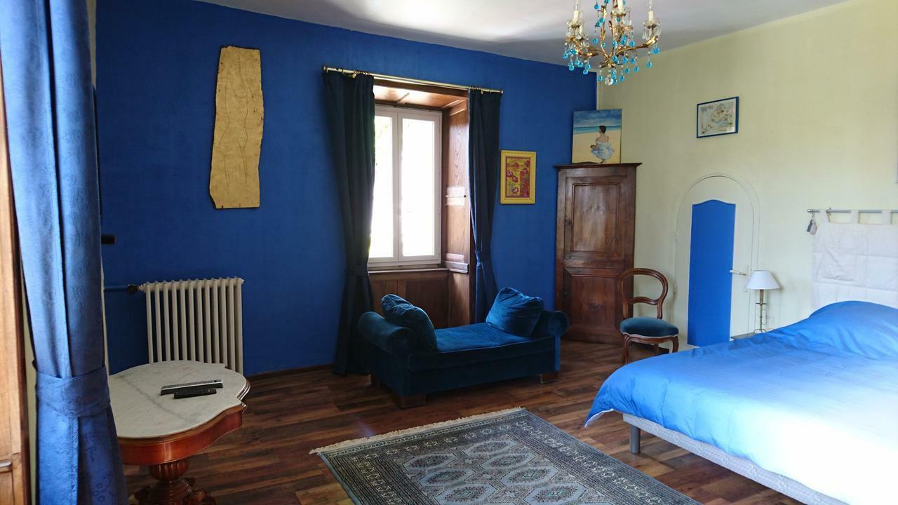 Pierre Deluen Domaine De La Grange De Quaire Bed & Breakfast Chassenon Екстериор снимка