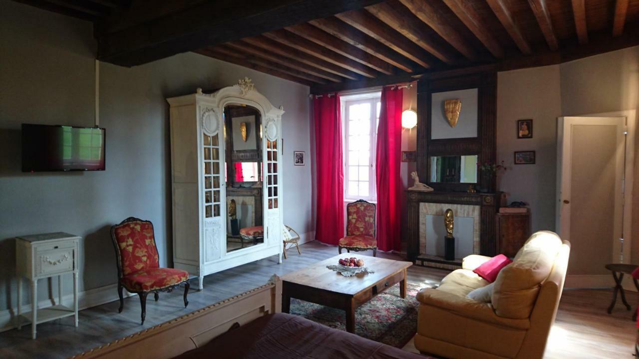 Pierre Deluen Domaine De La Grange De Quaire Bed & Breakfast Chassenon Екстериор снимка